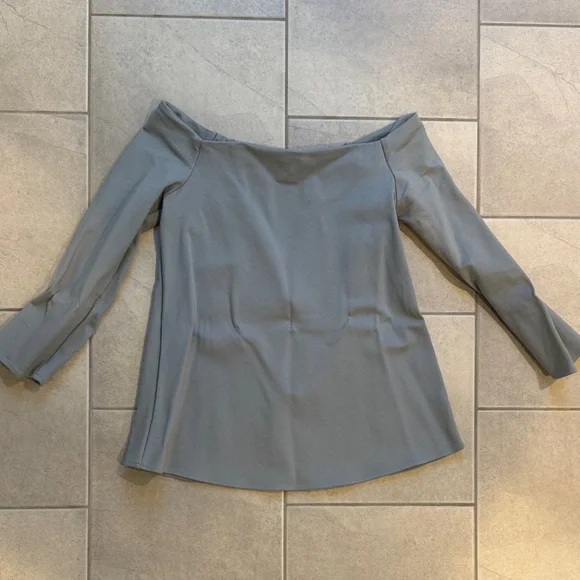 Tuckernuck Miranda Off-Shoulder Top - Picture 2 of 4